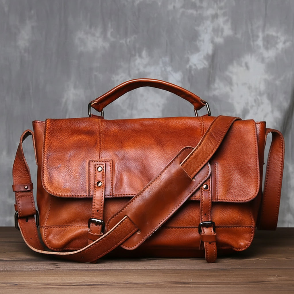 The Garrison Messenger — Heritage Leather Edition