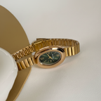 The Oval Heritage — Roman Numeral Wristwatch
